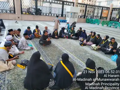 Muthawwif Membimbing Jamaah